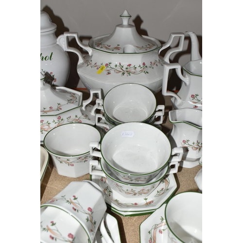 391 - A LARGE QUANTITY OF JOHNSON BROTHERS 'ETERNAL BEAU' PATTERN DINNER AND KITCHEN WARE, comprising mugs... 