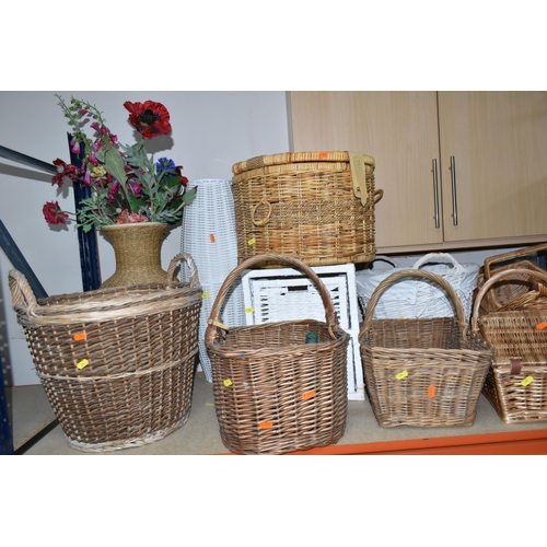 398 - FOURTEEN WICKER BASKETS, HAMPERS AND FLOOR STANDING VASES ETC, tallest floor vase approximately 64cm... 