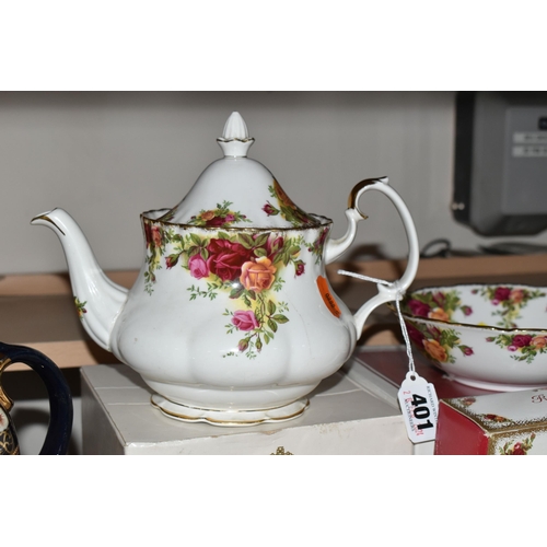 401 - A SELECTION OF ROYAL ALBERT 'OLD COUNTRY ROSES' TEA AND GIFTWARES ETC, to include two boxed Dorothy ... 