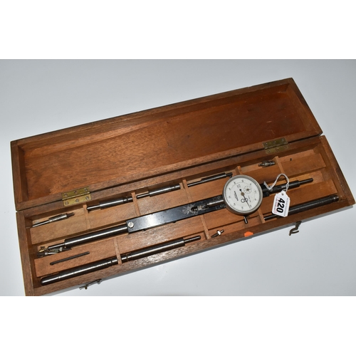 420 - A WOODEN CASED MICROMETER SET, with Mercer dial gauge type 210 (1) (Condition Report: untested, may ... 