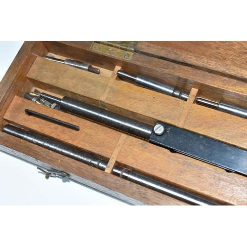 420 - A WOODEN CASED MICROMETER SET, with Mercer dial gauge type 210 (1) (Condition Report: untested, may ... 