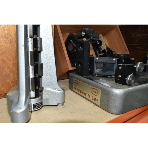 428 - A CASED 'ACCUREAD' HEIGHT MICROMETER ETC, by Amar Tool & Gauge Co Ltd, together with a cased Beck In... 