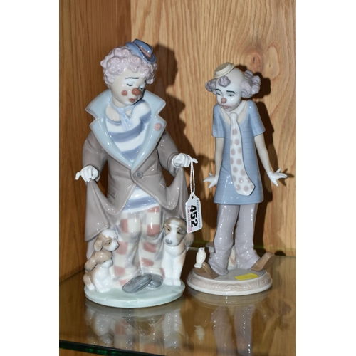 452 - TWO LLADRO CLOWN FIGURES, comprising Surprise no 5901, sculptor Juan Huerta, issued 1992-2010, and C... 