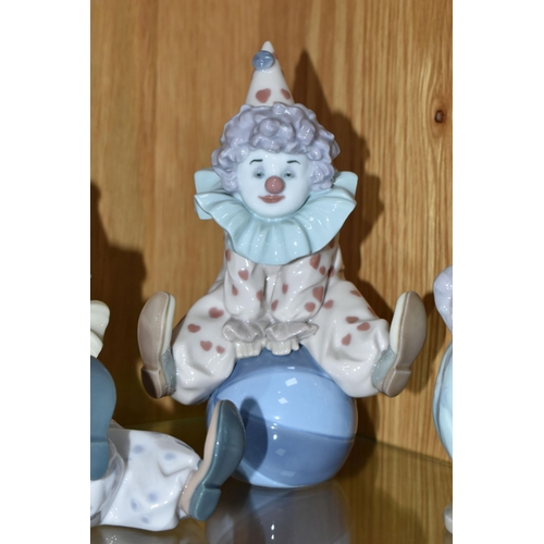 460 - THREE LLADRO CLOWN FIGURES, comprising Littlest Clown no 5811, Tired Friend no 5812 and Having a Bal... 