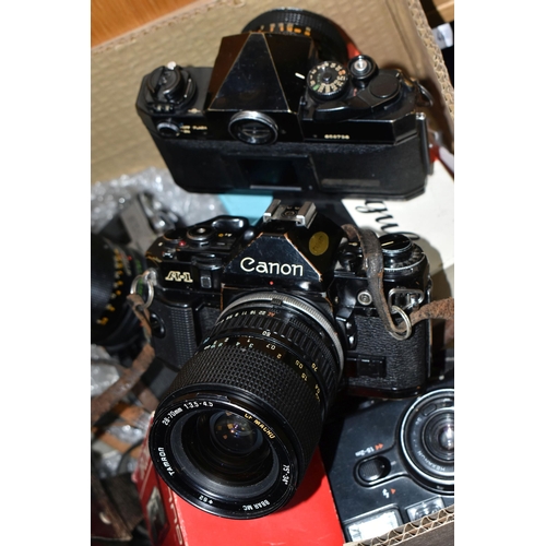 465 - VINTAGE CANON PHOTOGRAPHIC EQUIPMENT ETC, to include a Canon F1 camera body fitted with a Canon 50mm... 