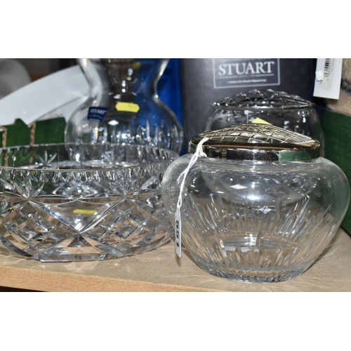 551 - A BOXED STUART CRYSTAL VASE, THREE OTHER PIECES OF GLASSWARE AND A BOX OF KITCHENALIA, the Stuart va... 