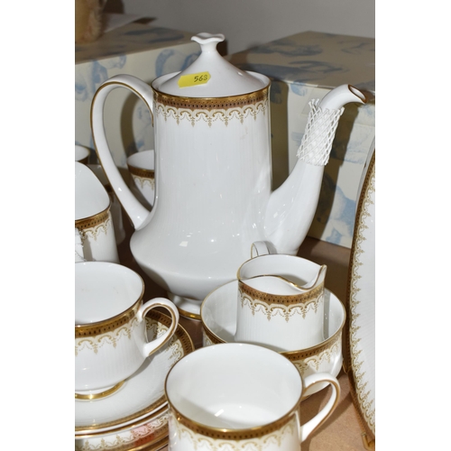 568 - A THIRTY FOUR PIECE PARAGON ATHENA PART TEA AND COFFEE SET, comprising a coffee pot, a cream jug, a ... 