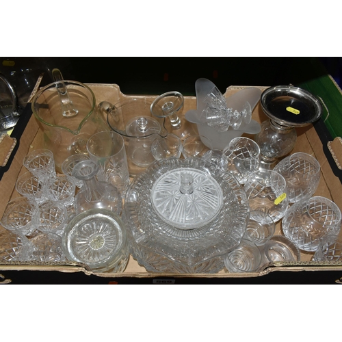 569 - FOUR BOXES AND LOOSE COLOURED AND CLEAR GLASSWARE, including vases, drinking glasses, bowls, dishes,... 