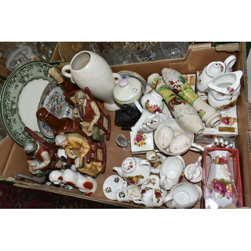 571 - FOUR BOXES AND LOOSE ORNAMENTS, CERAMICS AND GLASSWARE, to include assorted drinking glasses, plante... 