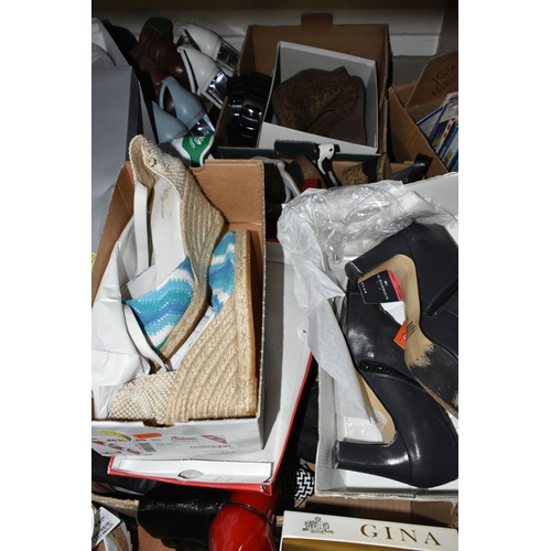 545 - SIX BOXES OF LADIES SHOES AND A BOX OF LADIES HATS, the majority of the shoes are unboxed, includes,... 