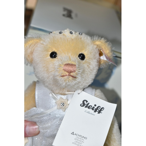 600 - A BOXED STEIFF LIMITED EDITION TEDDY BEAR 'LITTLE STARLET', no.021312, limited edition no.192/1350, ... 