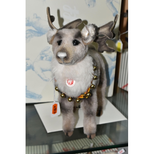 607 - A BOXED STEIFF LIMITED EDITION 'REINDEER', no. 037146, limited edition no.1028/1500, grey brown Alpa... 