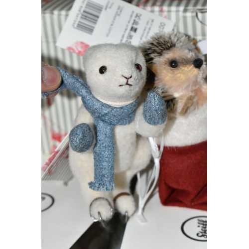 611 - TWO BOXED STEIFF LIMITED EDITION ORNAMENTS, comprising 'Hedgehog in a Mitten' 007040 - 481/2,000, he... 