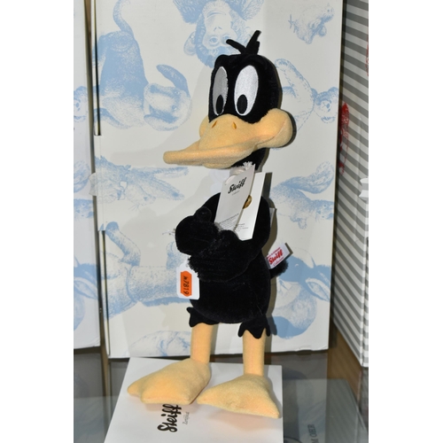 627 - A BOXED STEIFF LIMITED EDITION 'DAFFY DUCK', with black and yellow mohair and cotton, gold coloured ... 