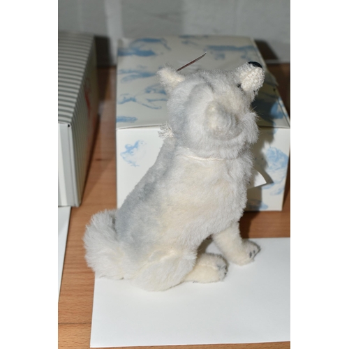 646 - A BOXED LIMITED EDITION STEIFF SNOW FOX XORRY, with alpaca and cotton white 'fur', gold coloured ear... 