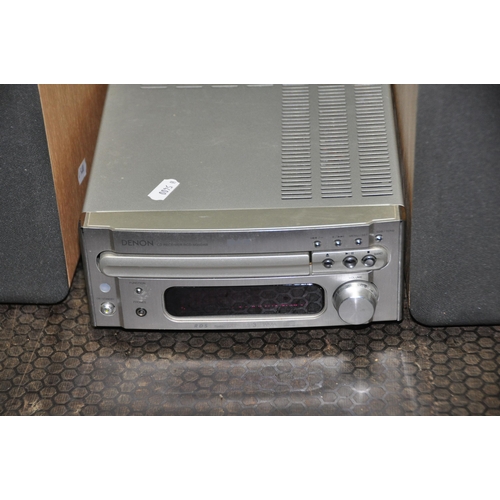 1098 - A DENON RCD.M35DAB CD RECEIVER and a pair of SC.M73 speakers (PAT pass and working)