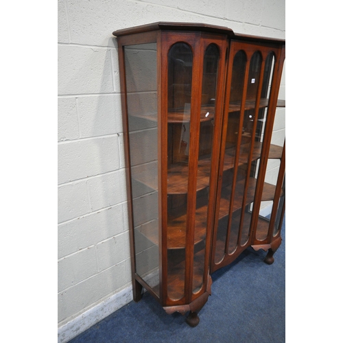 1216 - A LARGE 20TH CENTURY MAHOGANY DISPLAY CABINET, with a single door, flanked by a half hexagon design,... 