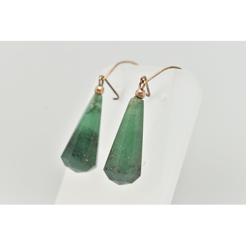 52 - A PAIR OF GREEN QUARTZ DROP EARRINGS, faceted tapering drops, fitted with unmarked yellow metal fish... 