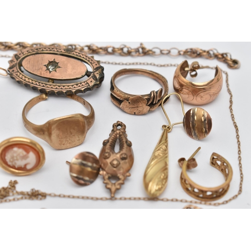 73 - A SELECTION OF JEWELLERY, to include a pair of tri-colour ear studs, single ear hoops and drop earri... 