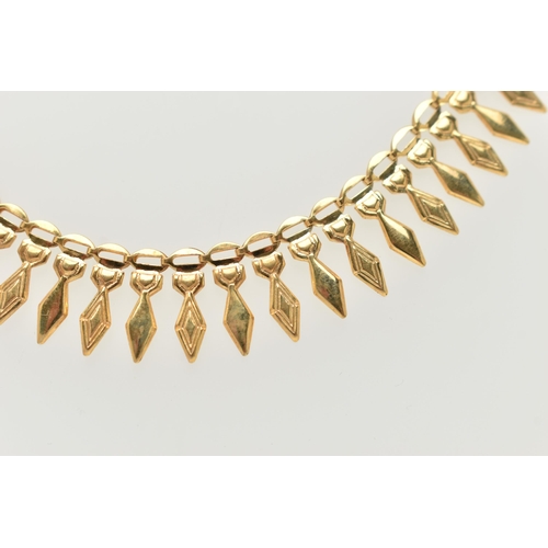 82 - A 9CT GOLD FRINGE NECKLACE, triangular fringe, fitted to the oval link chain, with spring clasp, hal... 