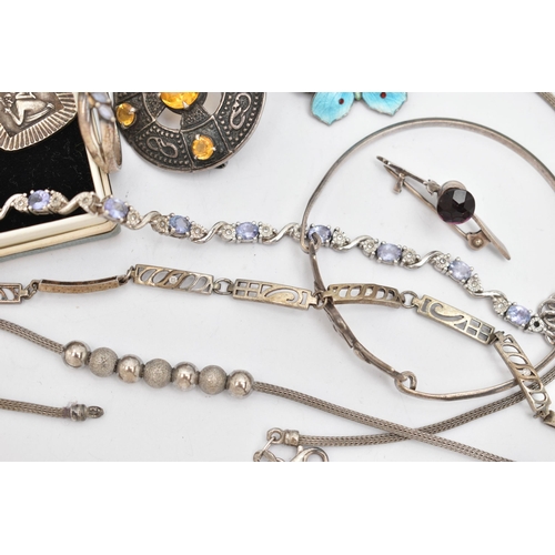 95 - A SMALL QUANTITY OF JEWELLERY, to include a white metal and blue enamel butterfly brooch, stamped 'S... 