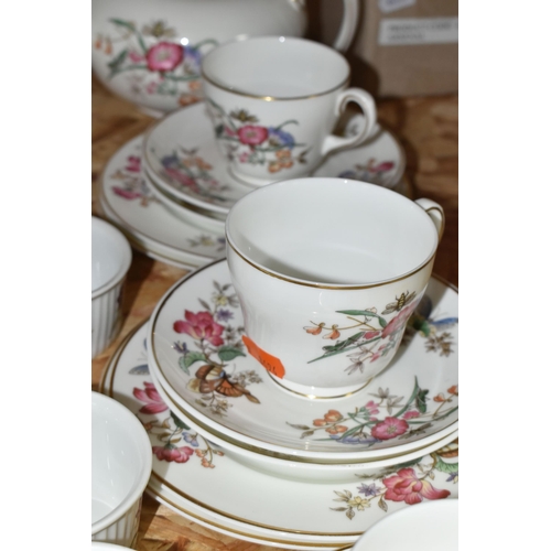 336 - A WEDGWOOD 'SANDON' PATTERN TEA SET AND ASIA R4288 PATTERN SOUP BOWLS, a 'Sandon' pattern tea set co... 