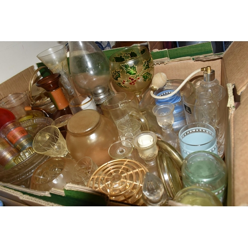 353 - SIX BOXES AND LOOSE GLASS AND CERAMICS, to include a boxed set of six Thomas Webb tumblers, a boxed ... 