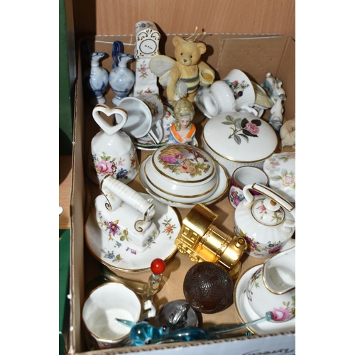 398 - A COLLECTION OF CERAMICS, ORNAMENTS, SWAROVSKI CRYSTAL AND METALWARE, to include a small Doulton Lam... 