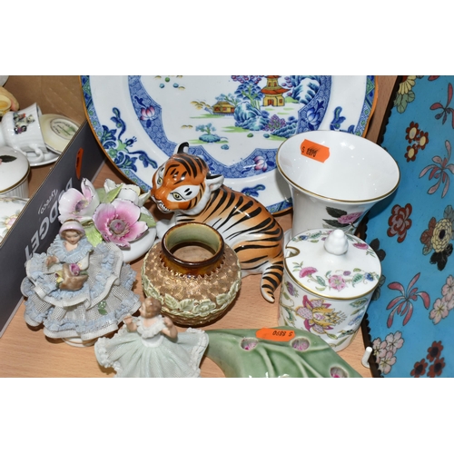 398 - A COLLECTION OF CERAMICS, ORNAMENTS, SWAROVSKI CRYSTAL AND METALWARE, to include a small Doulton Lam... 