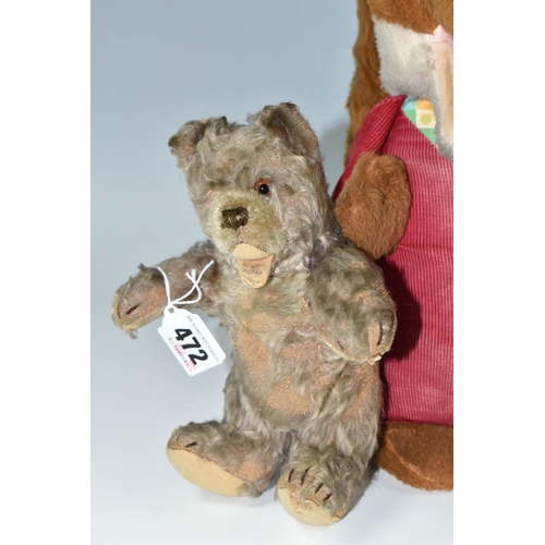 472 - A SMALL WELL LOVED CHAMPAGNE PLUSH TEDDY BEAR WITH OPEN MOUTH, possibly Steiff or Hermann but has no... 