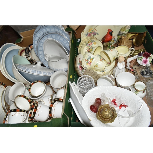 511 - FOUR BOXES AND LOOSE CERAMICS, GLASS, BOOKS, TEDDY BEARS, SEWING MACHINE AND SUNDRY ITEMS, to includ... 