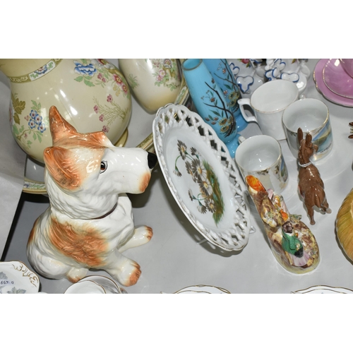 515 - A GROUP OF CERAMICS AND GLASS WARE, to include a Beswick Donkey Foal model no 2110, a Beswick Chamoi... 