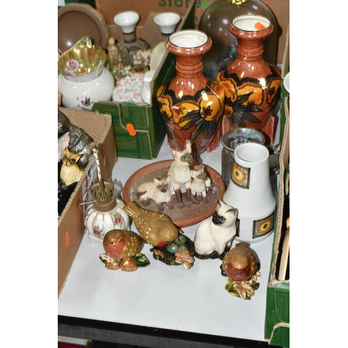 523 - FOUR BOXES AND LOOSE CERAMIC ORNAMENTS AND VASES ETC, too include a pair of Royal Art Pottery vases,... 