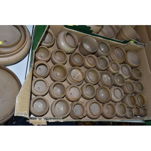 526 - TWO BOXES AND LOOSE DOULTON LAMBETH SILICON WARES, to include small plant pots and jardinieres, all ... 