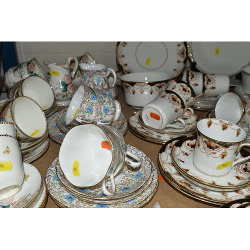 596 - LATE 19TH / EARLY 20TH CENTURY TEAWARES, to include Grainger & Co Worcester 1834 pattern cups and sa... 