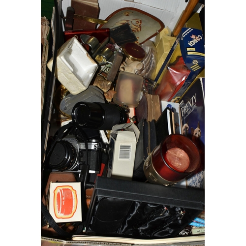 598 - FIVE BOXES AND LOOSE SUNDRY ITEMS ETC, to include a boxed Singer model 99? sewing machine with acces... 