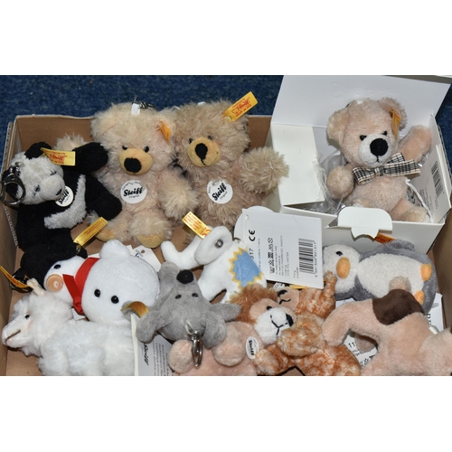 632 - A BOX OF STEIFF PENDANT KEY RINGS, twelve key rings in the forms of teddy bears, a lion, a mouse, an... 