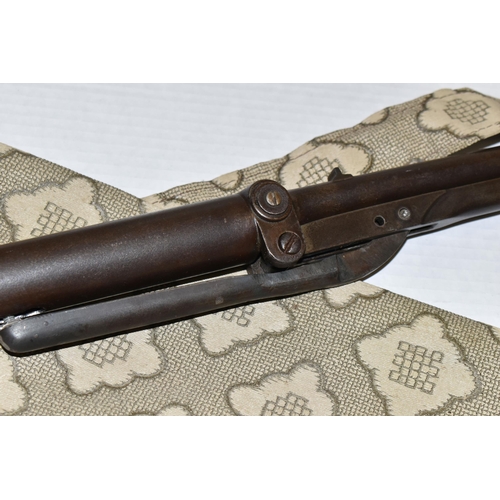 156 - AN UNAMED .177 CAL UNDER LEVER AIR RIFLE, serial no.8499, overall length 110cm approx., has had some... 