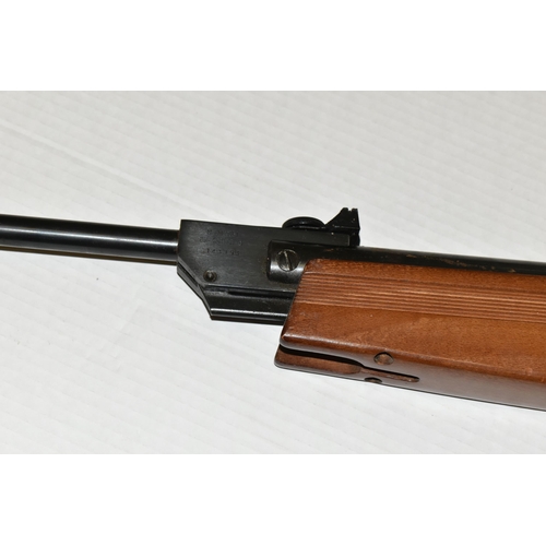 158 - AN EL GAMO CADET MODEL. 177 CAL BREAK BARREL AIR RIFLE, serial no.143953, overall length 93.5cm, in ... 