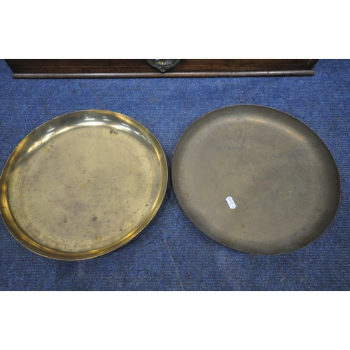 1259 - A SET OF EARLY 20TH CENTURY FRENCH SCALES, with two brass bowls, the brass plaque to front reading '... 