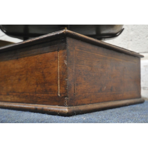 1259 - A SET OF EARLY 20TH CENTURY FRENCH SCALES, with two brass bowls, the brass plaque to front reading '... 