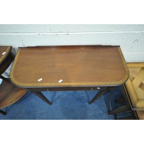 1260 - A 20TH CENTURY MAHOGANY SIDE TABLE, with a single frieze drawer, on square tapered legs, width 82cm ... 