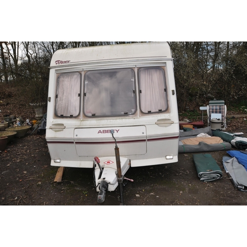 1001 - A 1994 ABBEY PIPER 14.5 EX 5 BERTH TOURING CARAVAN with two sets of keys, fridge, sink, cooker, toil... 