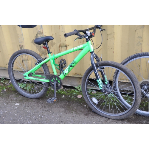 1004 - A PRO BIKE BLACK KNIGHT GENTS MOUNTAIN BIKE with 15speed Shimano gears, 17in frame along with a X Ra... 