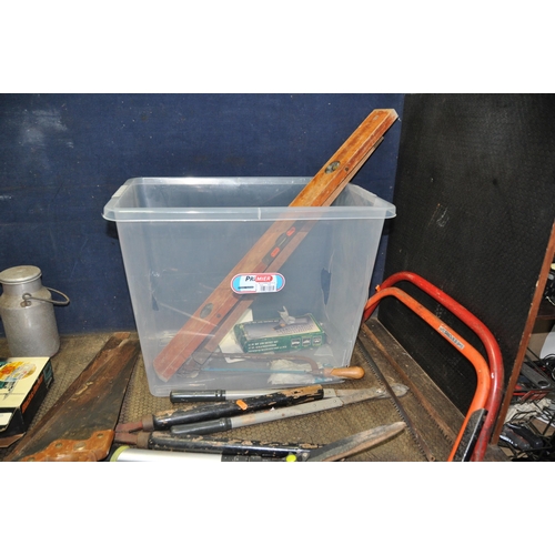 1055 - A PLASTIC BOX AND TWO TRAYS CONTAINING TOOLS including two vintage saws, two spirit levels, two bow ... 