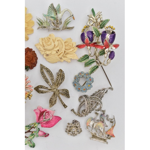 80 - AN ASSORTMENT OF BROOCHES, a selection of white metal costume jewellery brooches, bone and plastic b... 