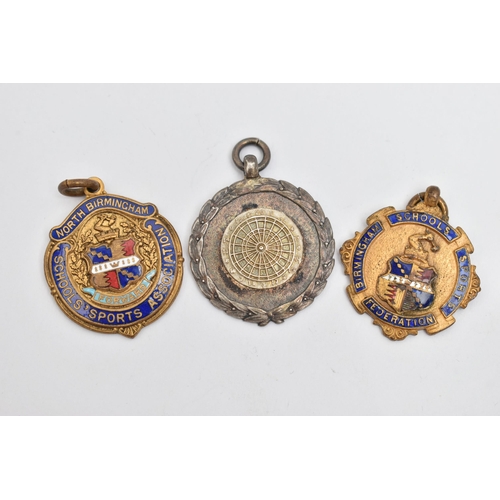 85 - A SMALL ASSORTMENT OF MEDALS AND JEWELLERY, to include a cased Gardening Illustrated medal awarded b... 