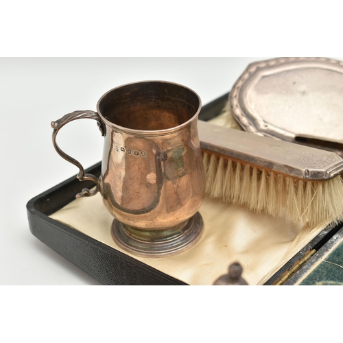 102 - ASSORTED SILVER ITEMS, to include a hand held mirror, hallmarked Birmingham, two hair brushes each h... 