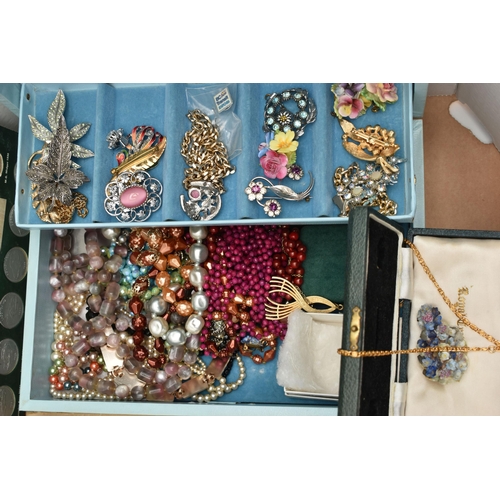 115 - A BOX OF ASSORTED COSTUME JEWELLERY AND ITEMS, to include a light blue jewellery box with costume be... 