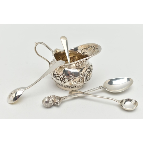 94 - FIVE ITEMS, to include three silver salt spoons, each with a full silver Birmingham hallmark, a silv... 